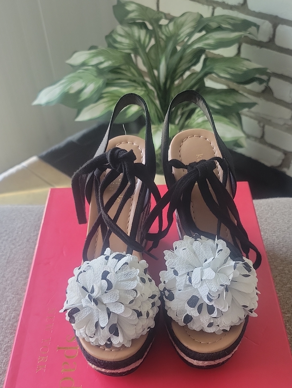 Kate Spade Black Platform Slingback Sandals with White Floral Pom Detail, tie up - Picture 1 of 8